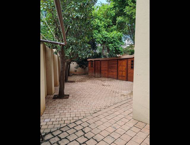 4 BEDROOM FREESTANDING FOR SALE IN BIRDWOOD ESTATE